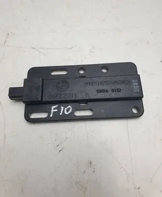 BMW 5 F10 F11 Antenna control unit 6922211