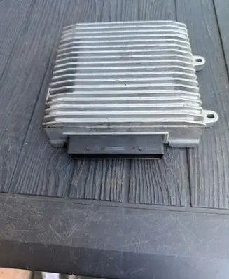 Audi TT TTS Mk2 Sound amplifier 8J0035223F