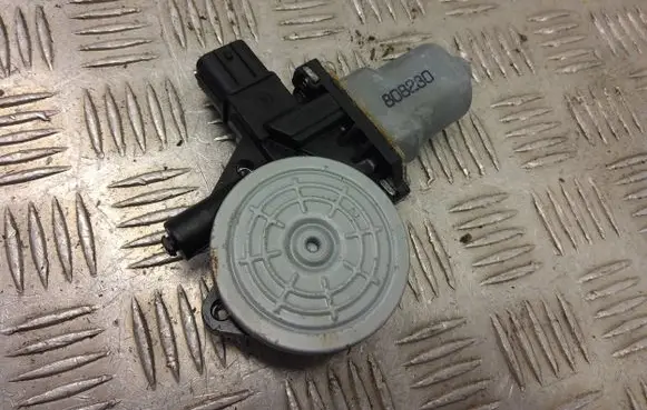 Mitsubishi Outlander Front door window regulator motor