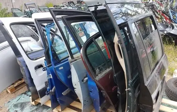 Renault Kangoo I Front door baltos