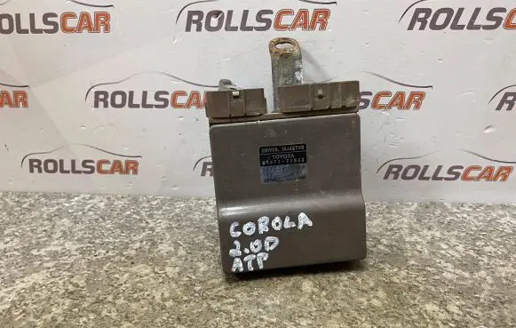 Toyota Corolla E120 E130 Fuel injection control unit/module 8987120030 1310001041