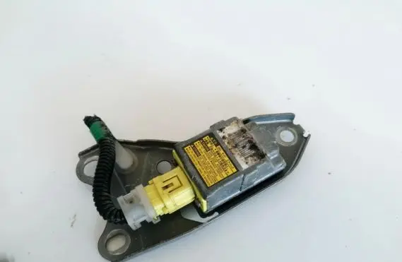 Toyota Avensis Verso Airbag deployment crash/impact sensor 8986044010 89860-44010