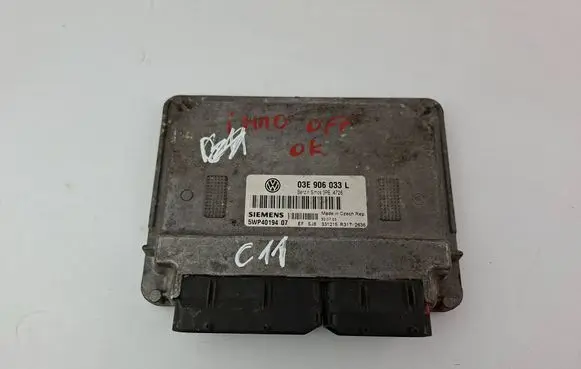 Volkswagen Polo Engine control unit/module 03E906033L 5WP4019407
