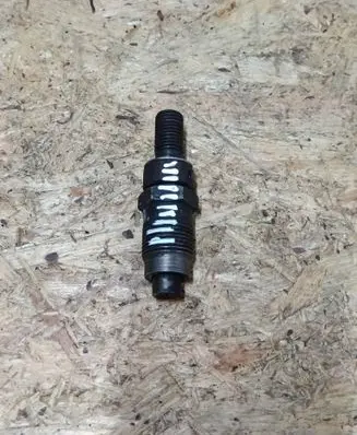 Fuel injector