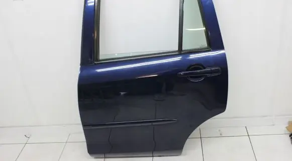 Mazda 2 Rear door