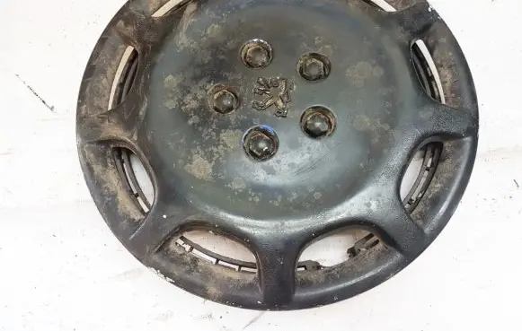 Peugeot 406 R15 wheel hub/cap/trim 9617395077