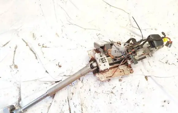 Volkswagen Touran II Steering wheel axle 1306160302