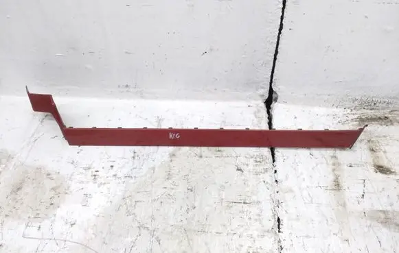 Seat Alhambra (Mk2) Sliding door rail trim 7N0843795