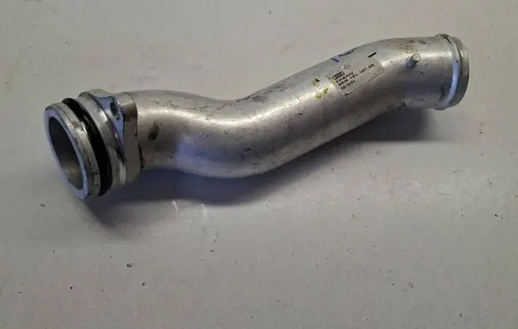 Porsche Macan (95B) Coolant pipe/hose PAC121137 06M121137AG