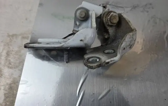 Front door hinge set