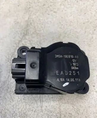 Ford C-MAX II Air flap motor/actuator 3M5H19E616AB