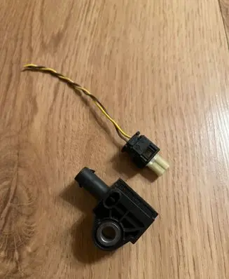 BMW 3 F30 F35 F31 Airbag deployment crash/impact sensor 9196042 65779196042