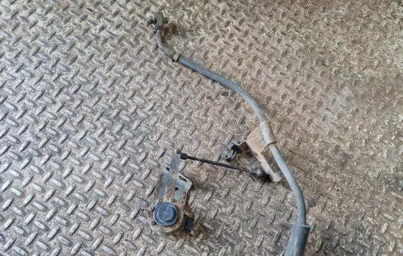 Cadillac Escalade Air suspension front height level sensor 15098629