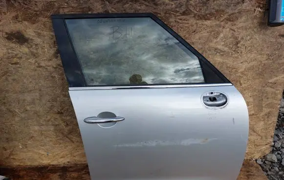 Mini Cooper Countryman R60 Front door