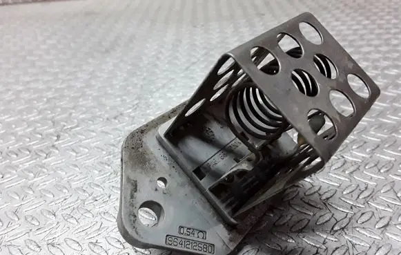 Citroen C5 Coolant fan relay 9641212580