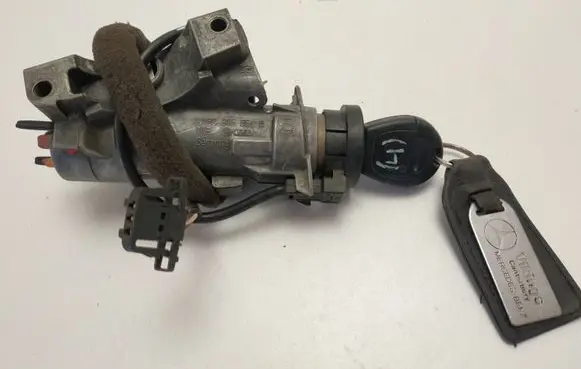 Volkswagen Golf IV Ignition lock 4B0905851B