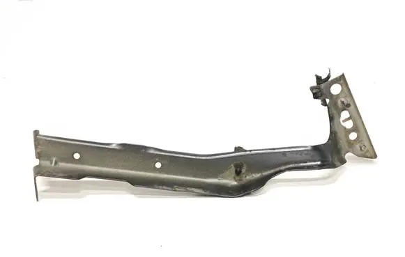 Audi A4 S4 B8 8K Fender mounting bracket