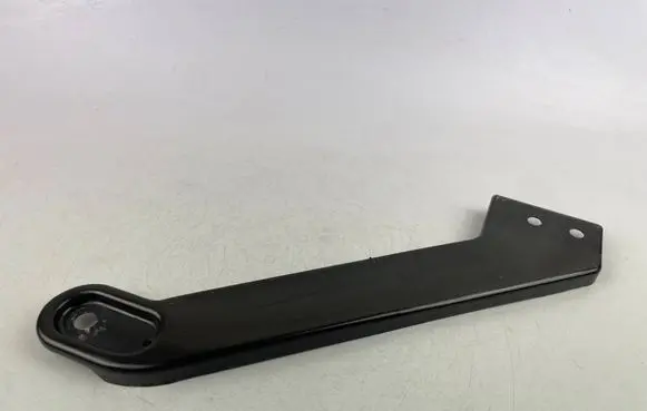 Headlight/headlamp mounting bracket