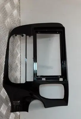 Mitsubishi Outlander Radio/GPS head unit trim 