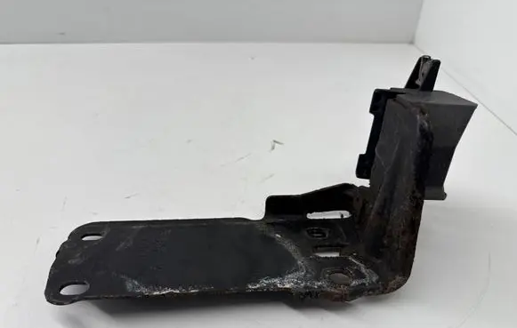 BMW X1 E84 Radiator mount bracket 23781010