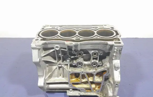 Skoda Octavia 985 Engine block 05E103023G