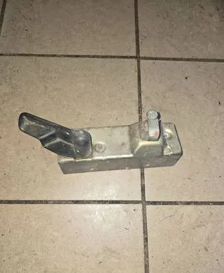 Mercedes-Benz Sprinter W901 W902 W903 W904 Rear door interior handle 9017400135