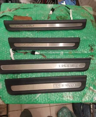 KIA Sorento sill trim set (inner) 85883C5200