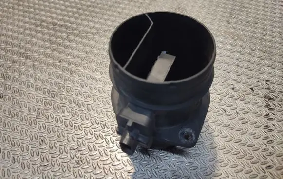 Volkswagen Crafter Mass air flow meter F00C2G8010