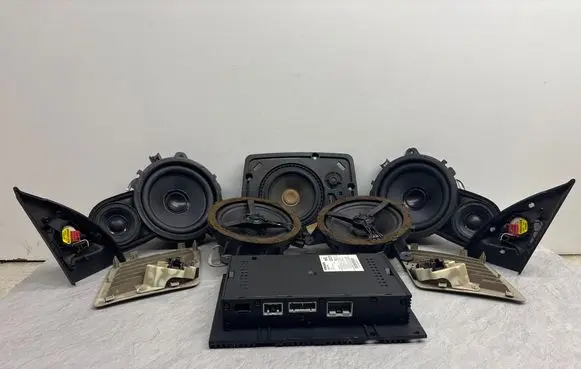 Volvo XC90 Audio system kit 30657756 8666662 8666663