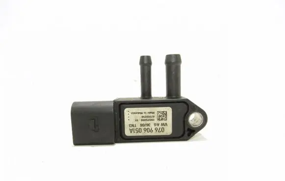 Volkswagen PASSAT CC Air pressure sensor 076906051a