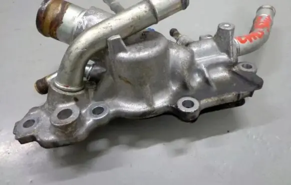Renault Laguna III Thermostat housing 