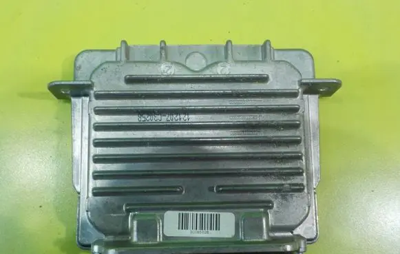 Ford C-MAX II LED ballast control module 89089352 18AB10