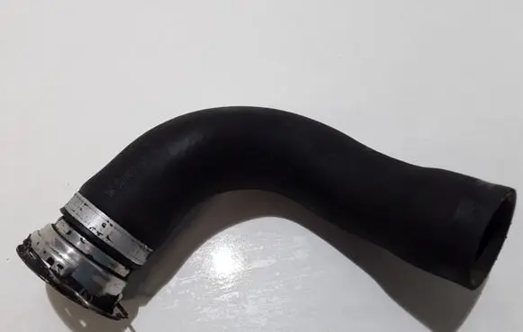 Toyota Avensis T250 Intercooler hose/pipe 32ACM060124
