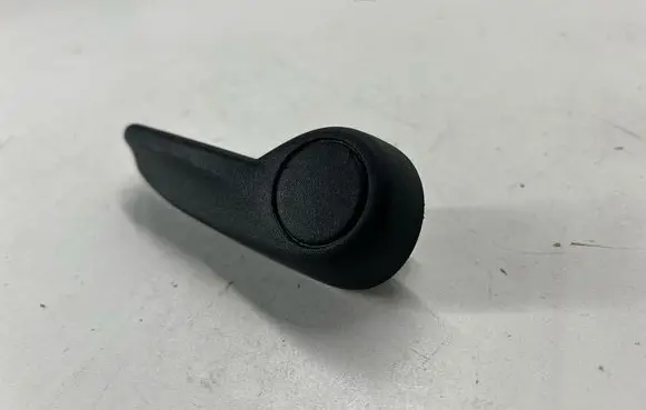 Jeep Cherokee Seat adjustment handle 1XS94TRMAA