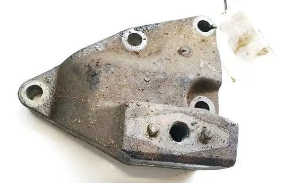 Ford Mondeo MK IV Engine mounting bracket 6G917M125MA