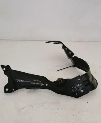 Mercedes-Benz C W203 Radiator support slam panel bracket 