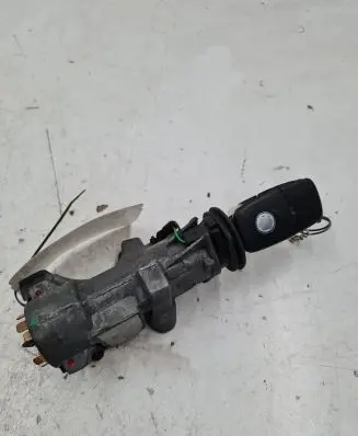 Volkswagen Golf IV Ignition lock 4B0905851