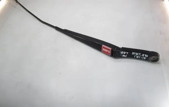 Front wiper blade arm