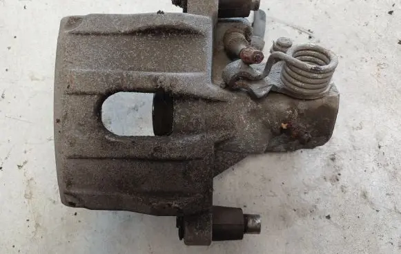 Ford Focus C-MAX Rear brake caliper