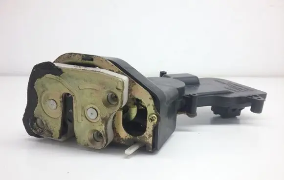 Mazda 6 Rear door lock