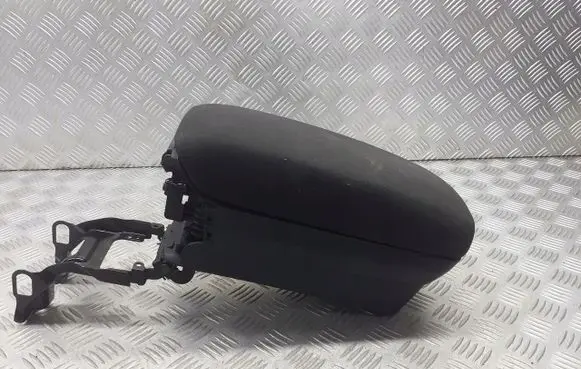 Toyota Avensis T250 Armrest 