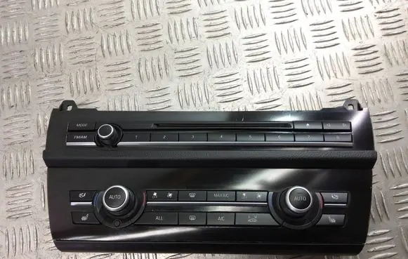 BMW 5 F10 F11 Climate control unit 9299015