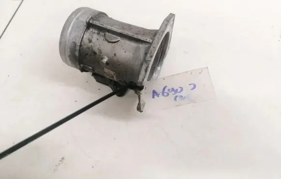 Audi A4 S4 B5 8D Mass air flow meter 037906461B AFH60-10A