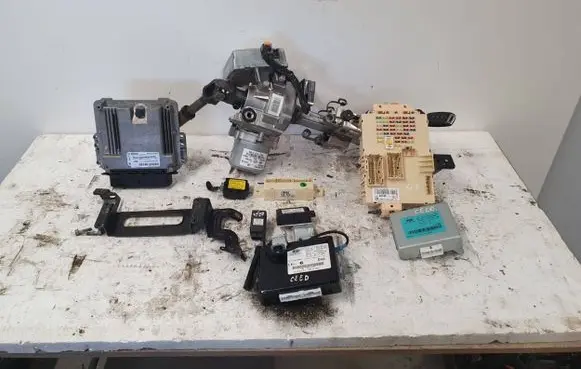 KIA Ceed Engine ECU kit and lock set 391402A880 95400A2460 952402W100