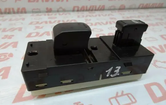 Nissan Murano Z50 Electric window control switch 25411-ET000 25411ET000