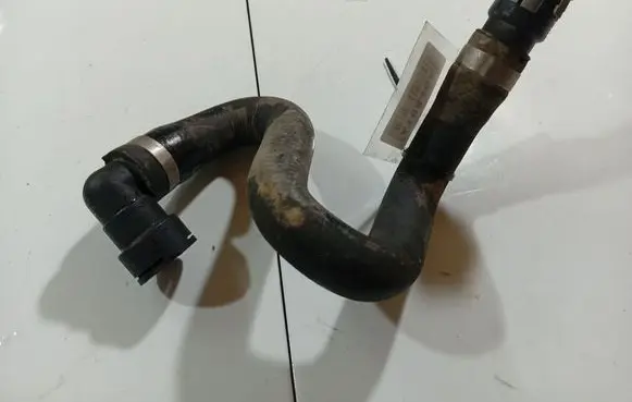 Volvo S40 Engine coolant pipe/hose