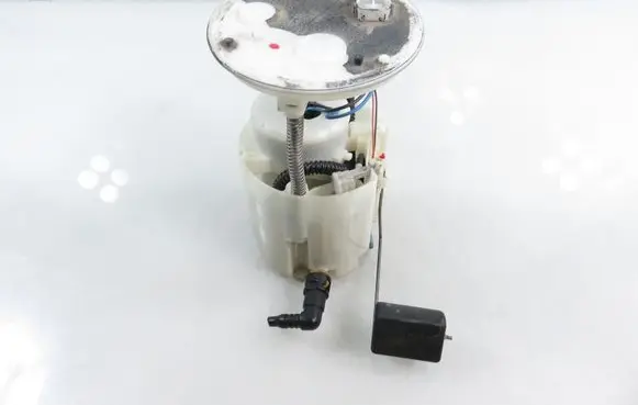 Suzuki Swift I In-tank fuel pump 