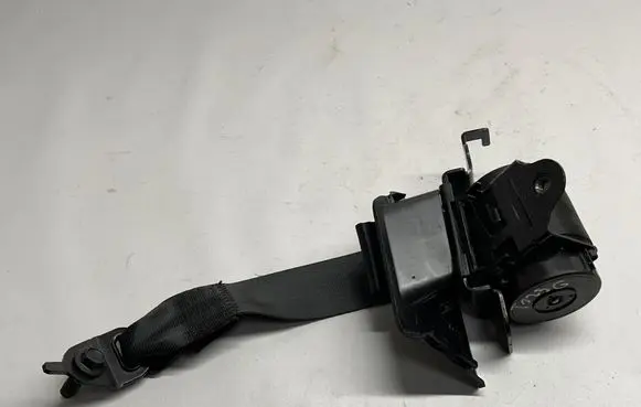 Ford Mustang VI Rear seatbelt MR3BC699D74BA3ZHE