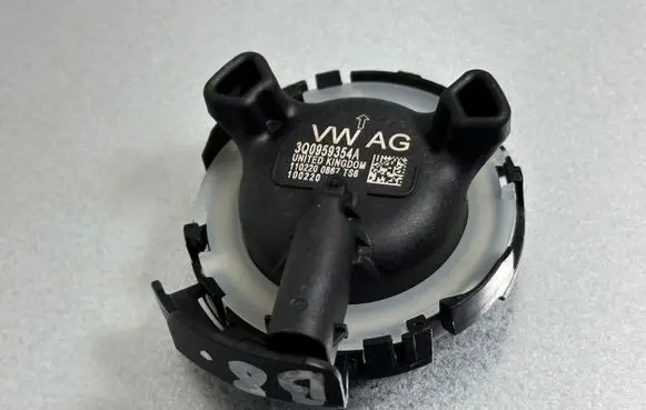 Volkswagen PASSAT B8 Airbag deployment crash/impact sensor 3Q0959354A