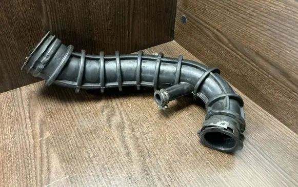 Intake resonator